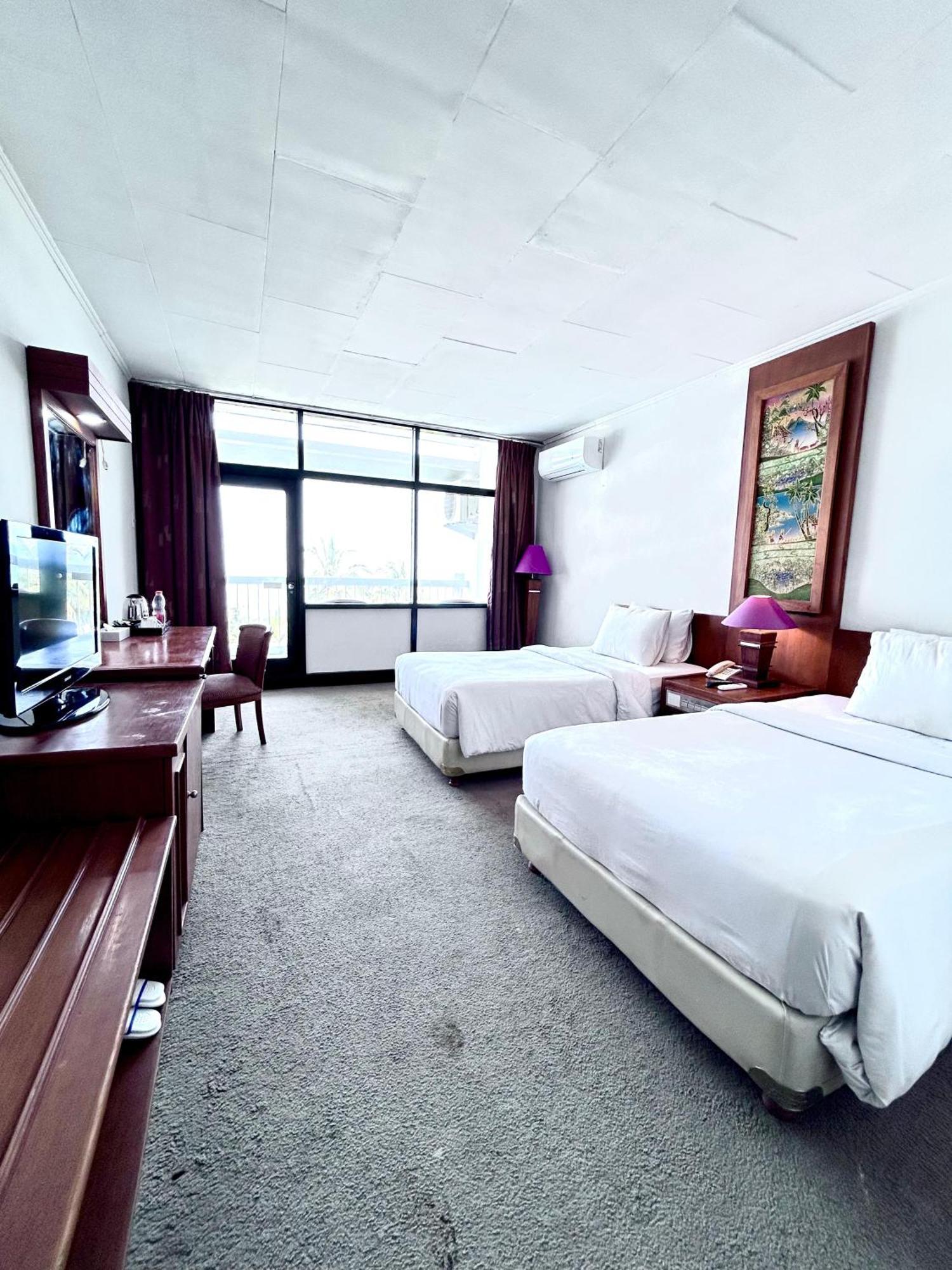 Grand Inna Samudra Beach Cimaja Exterior photo
