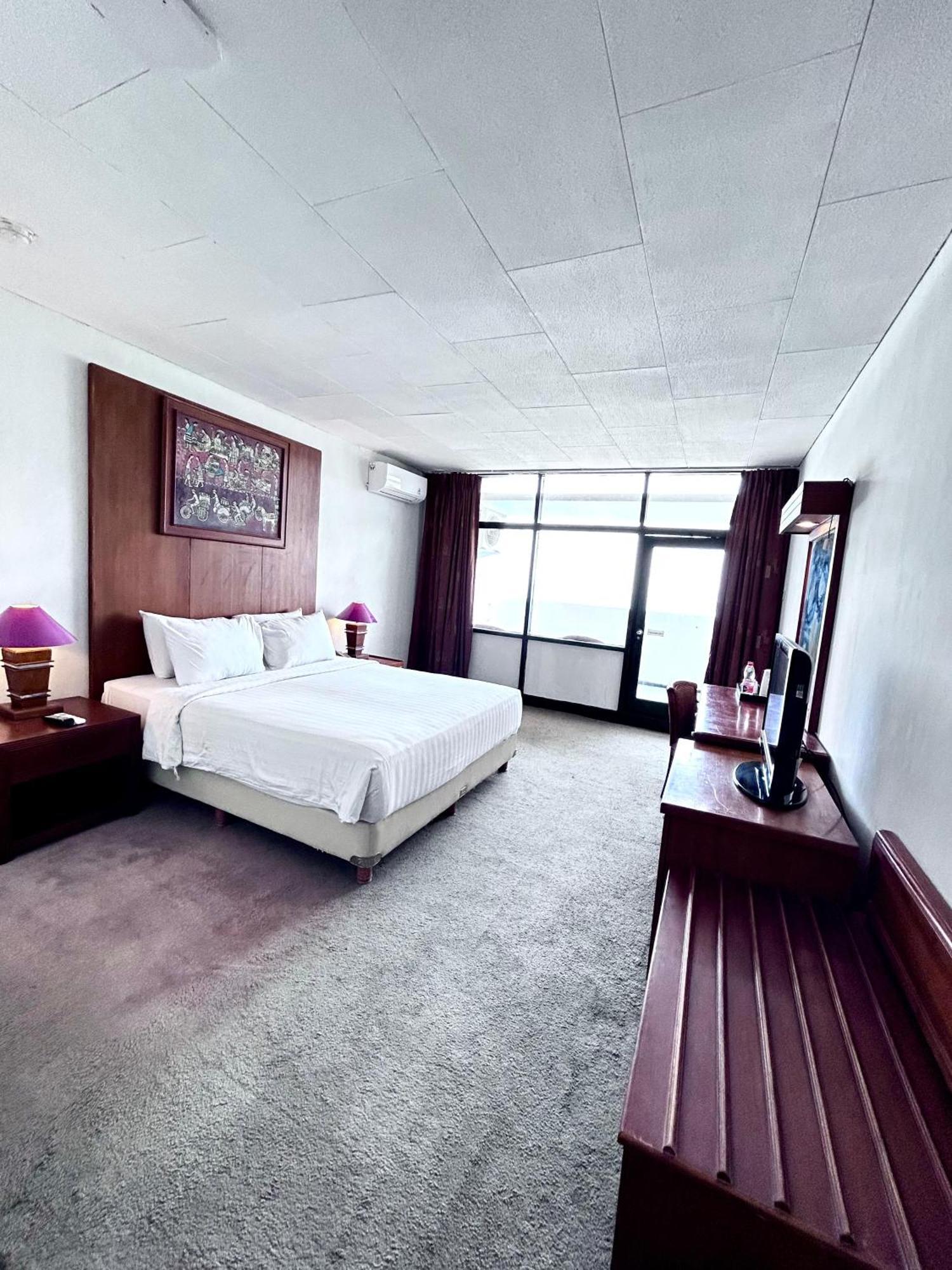 Grand Inna Samudra Beach Cimaja Exterior photo